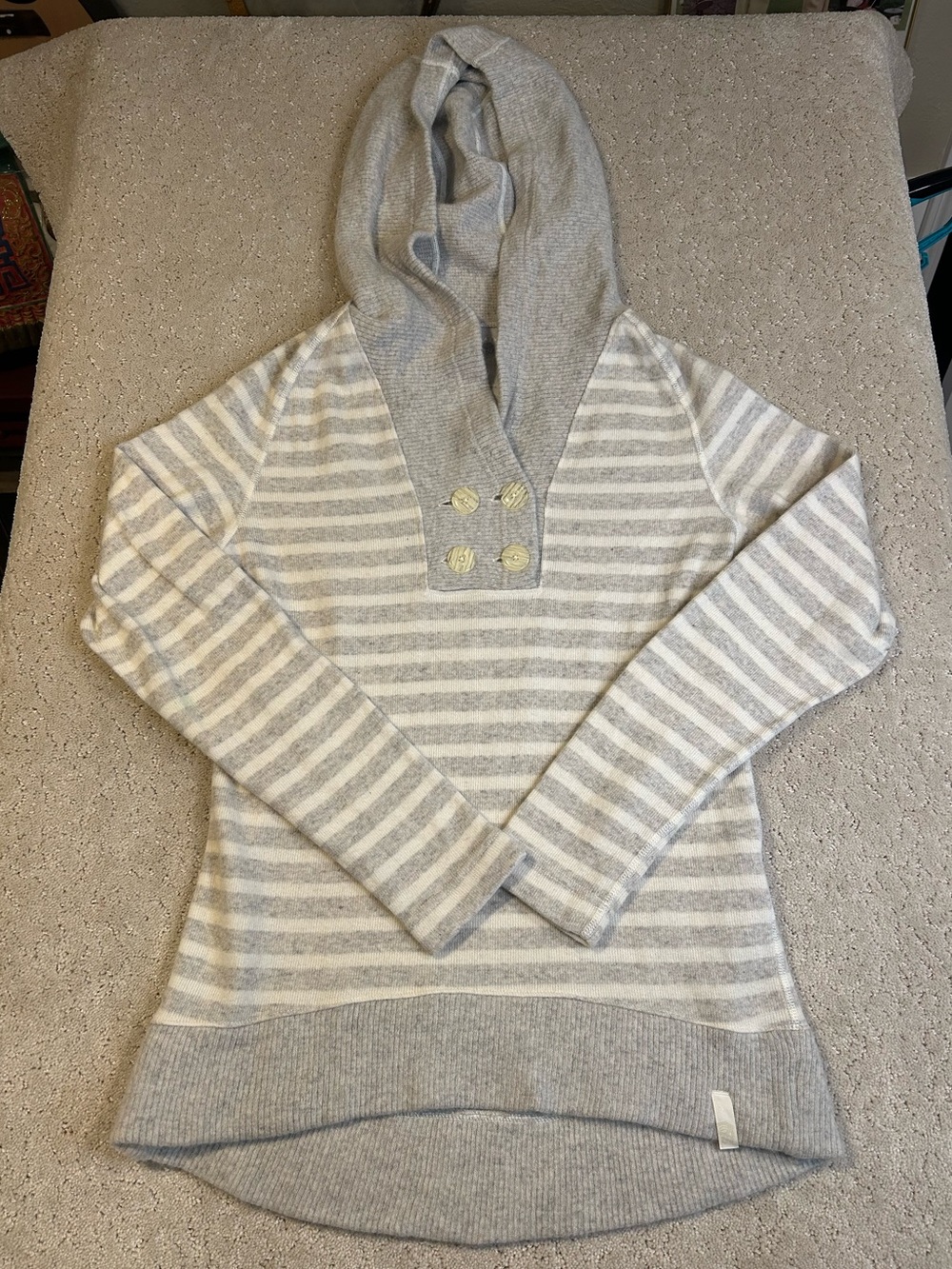 Mountain Hardwear Womens Sevina Sweater Sz Medium Striped Hooded Recycled Wool